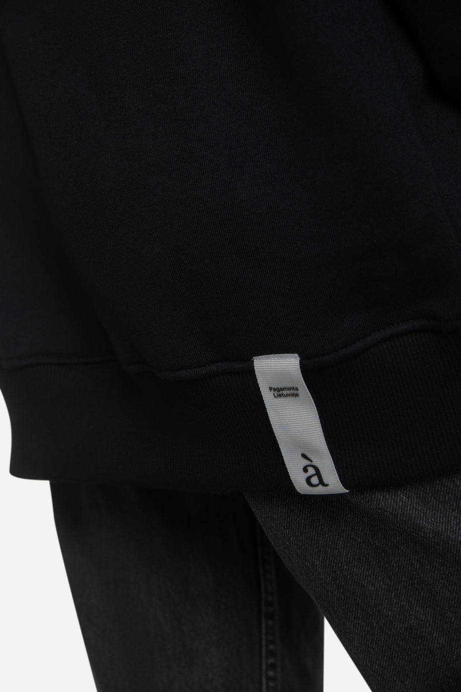 labàdienà Hoodie