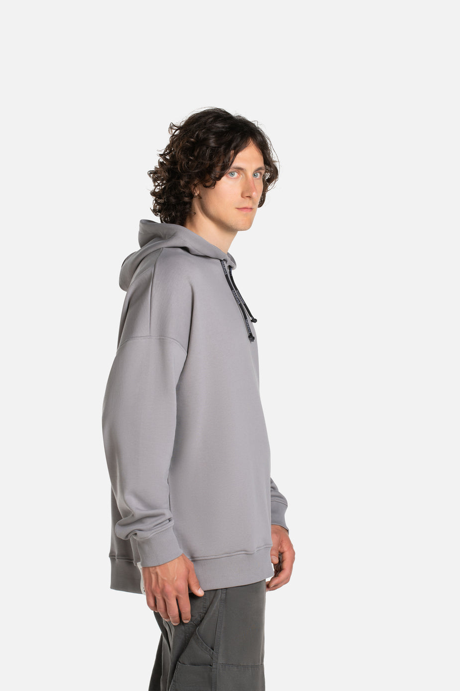 labàdienà Hoodie