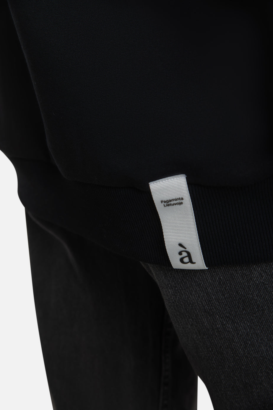labàdienà Sweatshirt