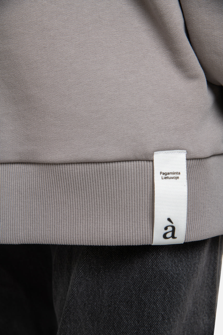 labàdienà Sweatshirt