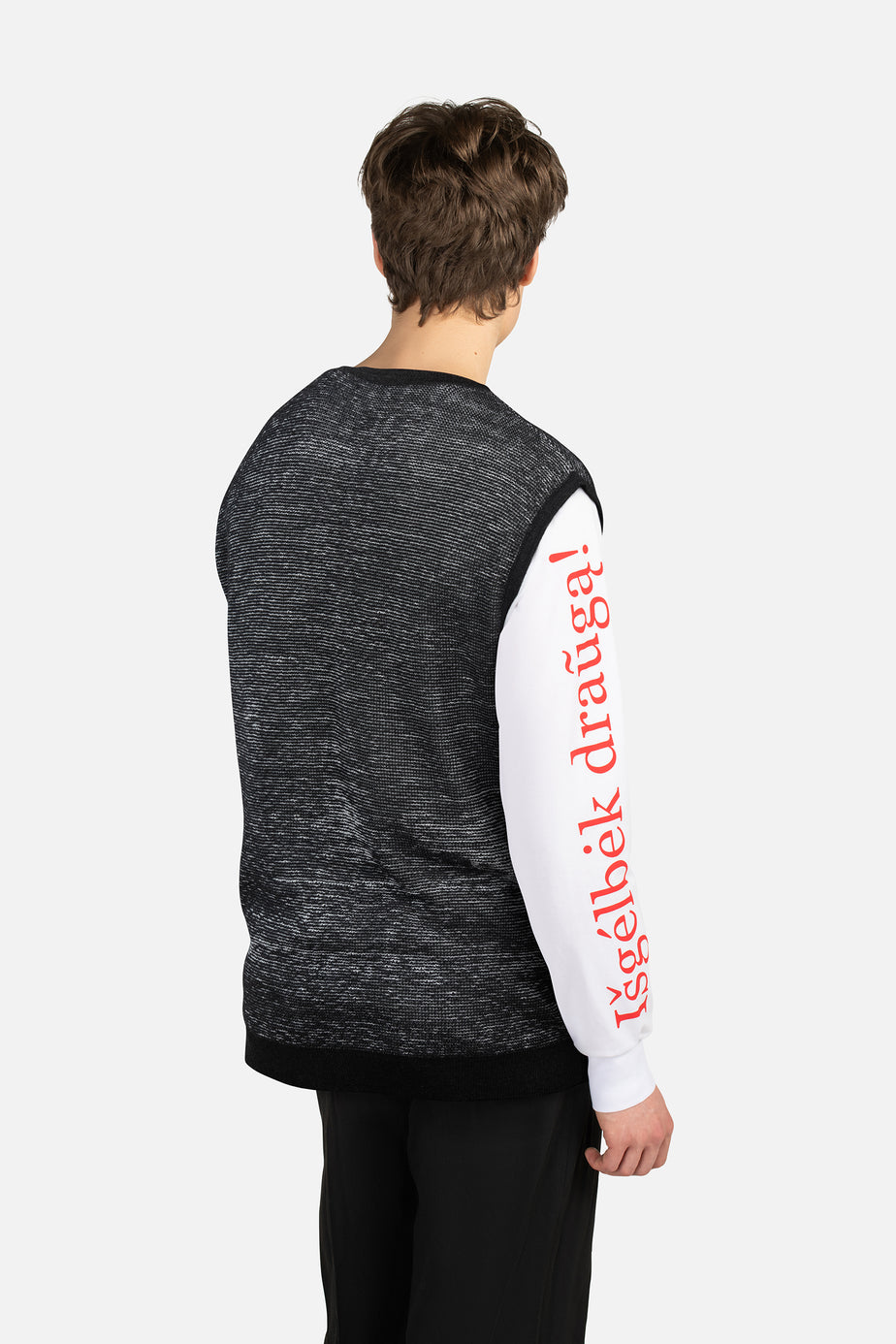 labàdienà X LRT Archyvai knitted vest